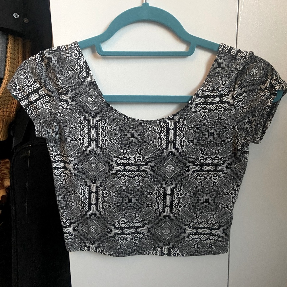Set of three!! Crop tops! All size small